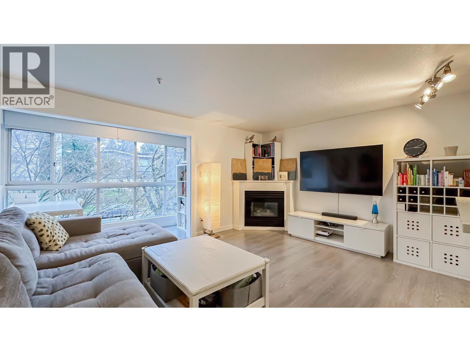 2211 WALL STREET, Vancouver