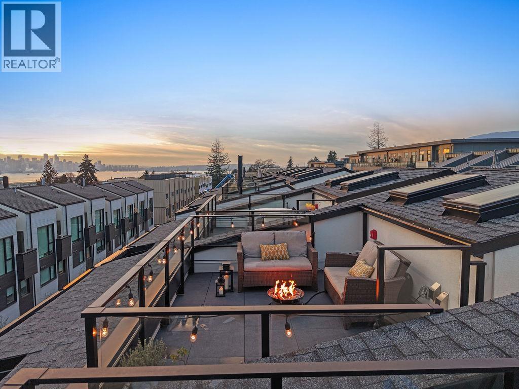 223 650 E 2ND STREET, North Vancouver