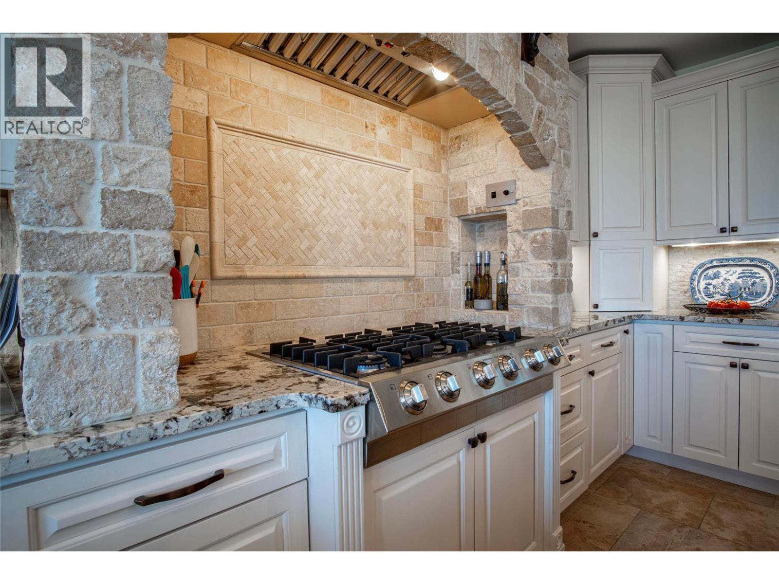 8784 Cortland Place, Coldstream