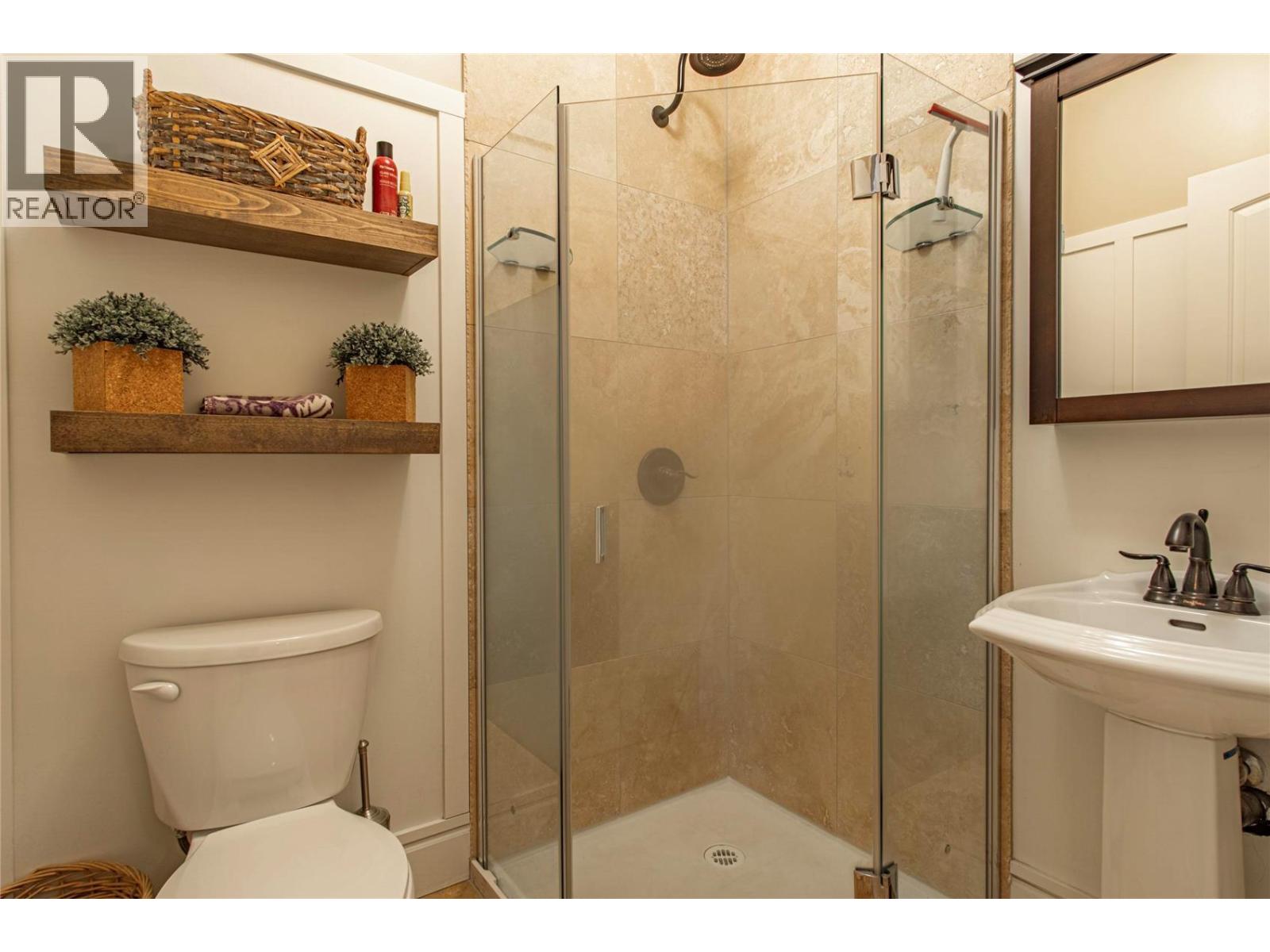 8784 Cortland Place, Coldstream