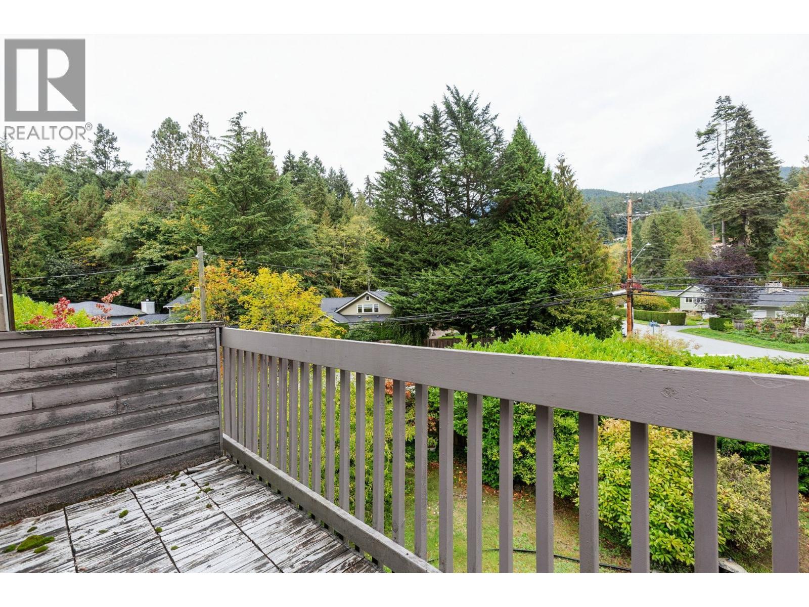 5607 EAGLE HARBOUR ROAD, West Vancouver