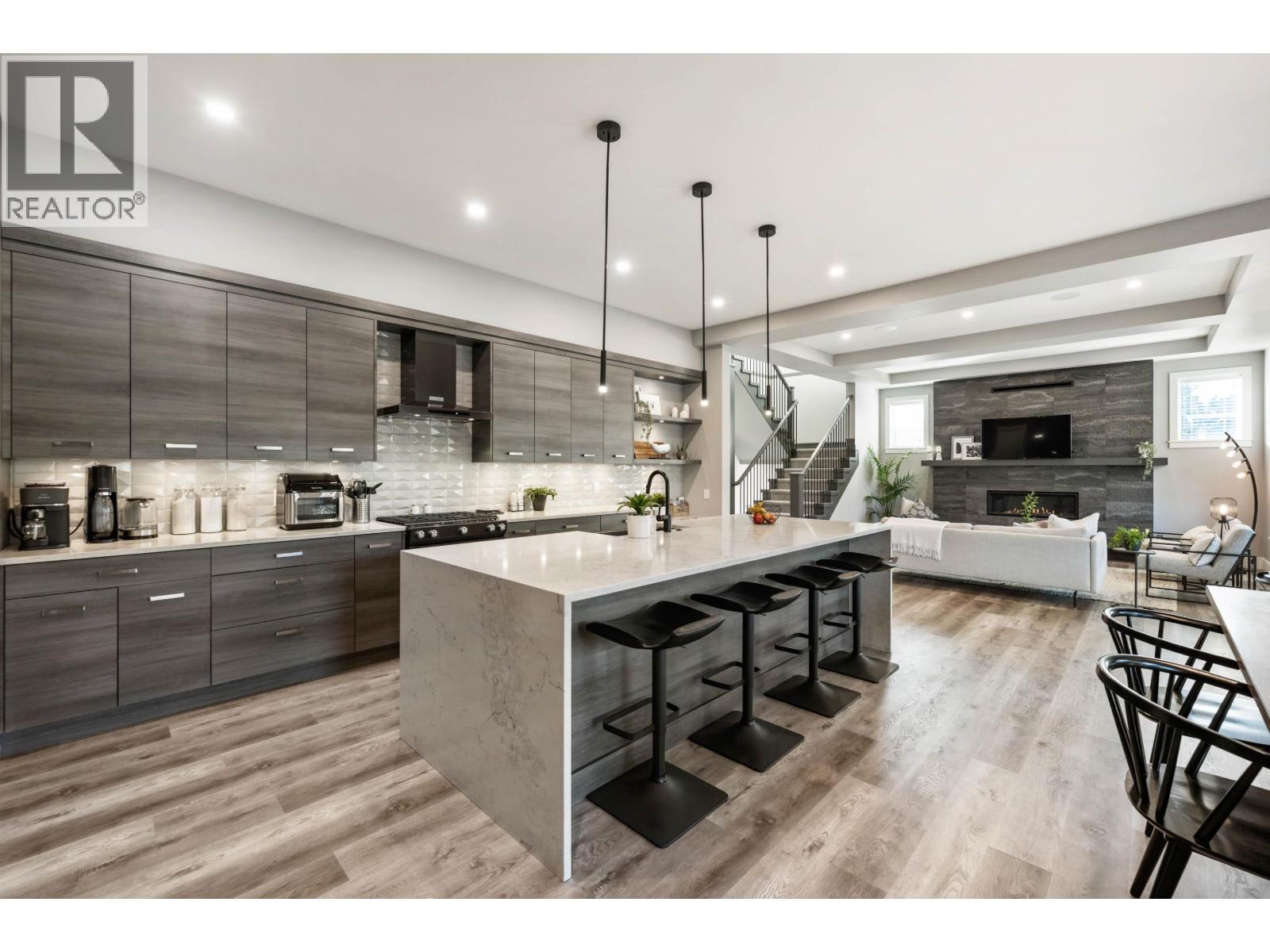 814 LEVIS STREET, Coquitlam