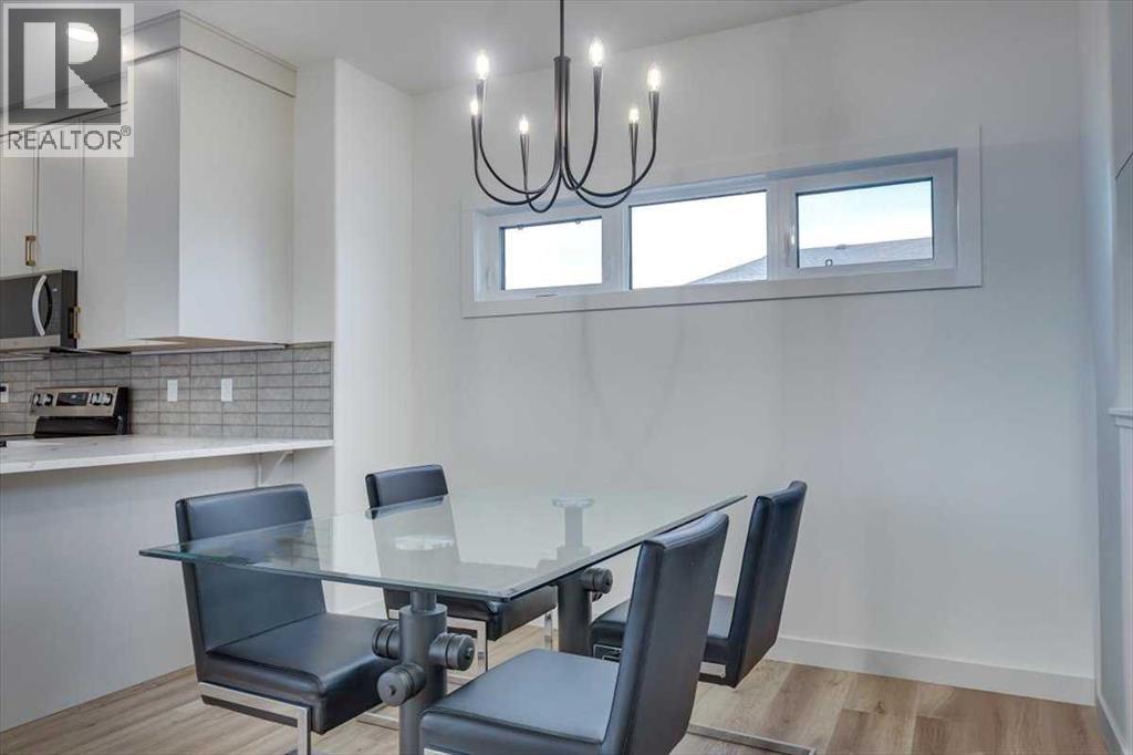 Single Family House Bi-level for Sale in  Emmett Crescent Evergreen Red Deer 