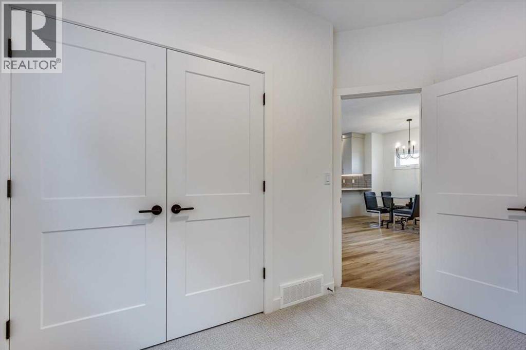 Single Family House Bi-level for Sale in  Emmett Crescent Evergreen Red Deer 