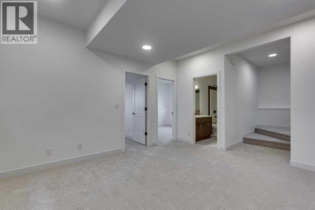 Single Family House Bi-level for Sale in  Emmett Crescent Evergreen Red Deer 