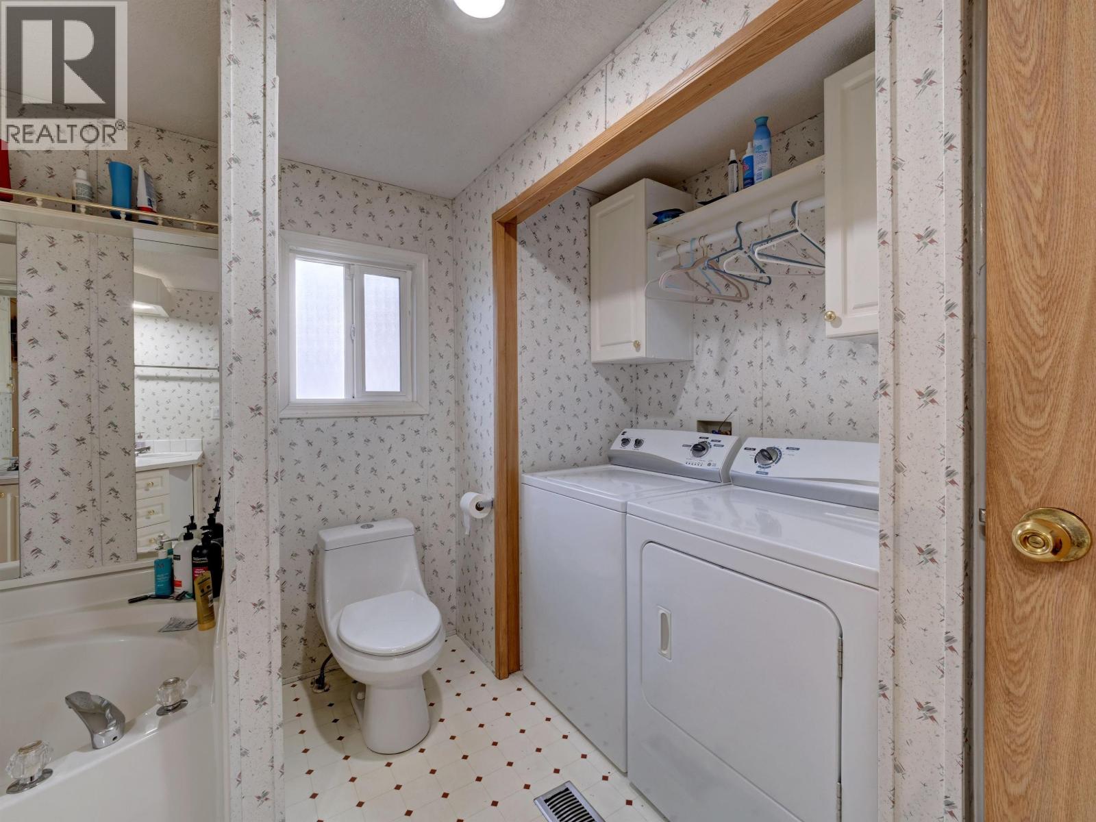 28 5575 MASON ROAD, Sechelt