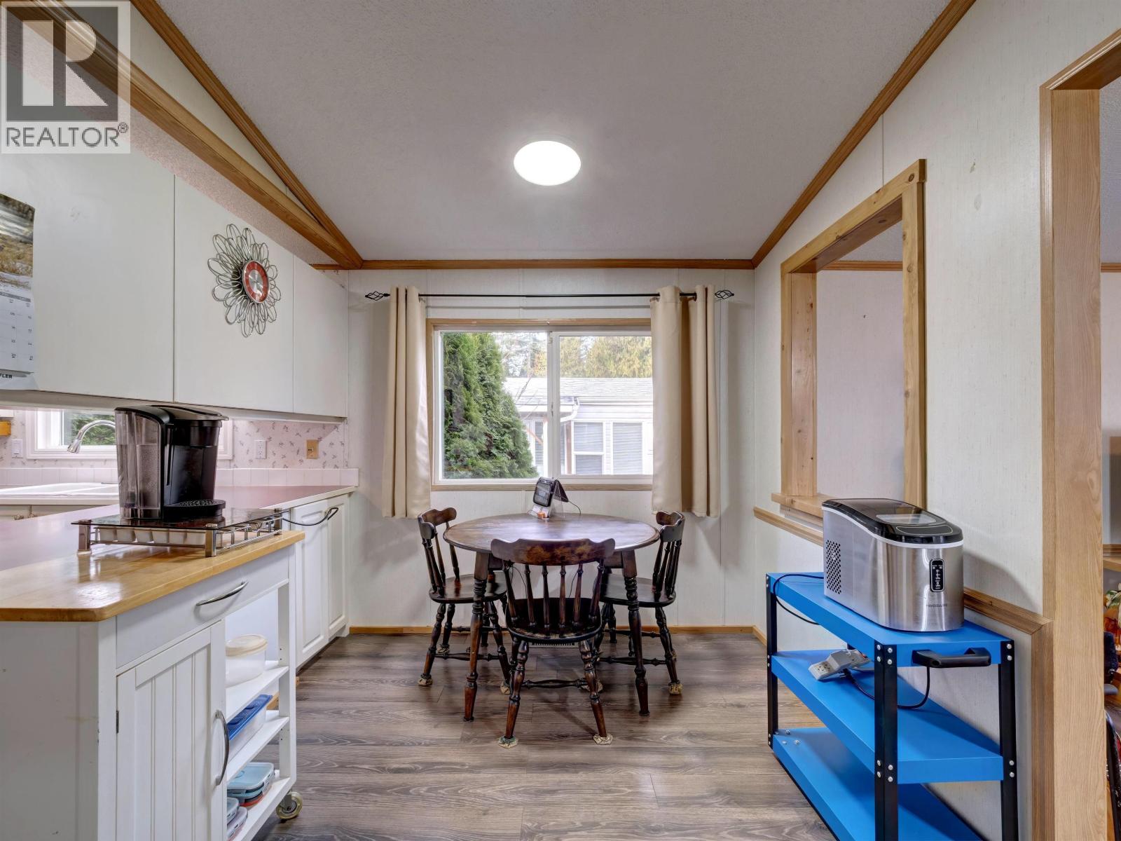 28 5575 MASON ROAD, Sechelt