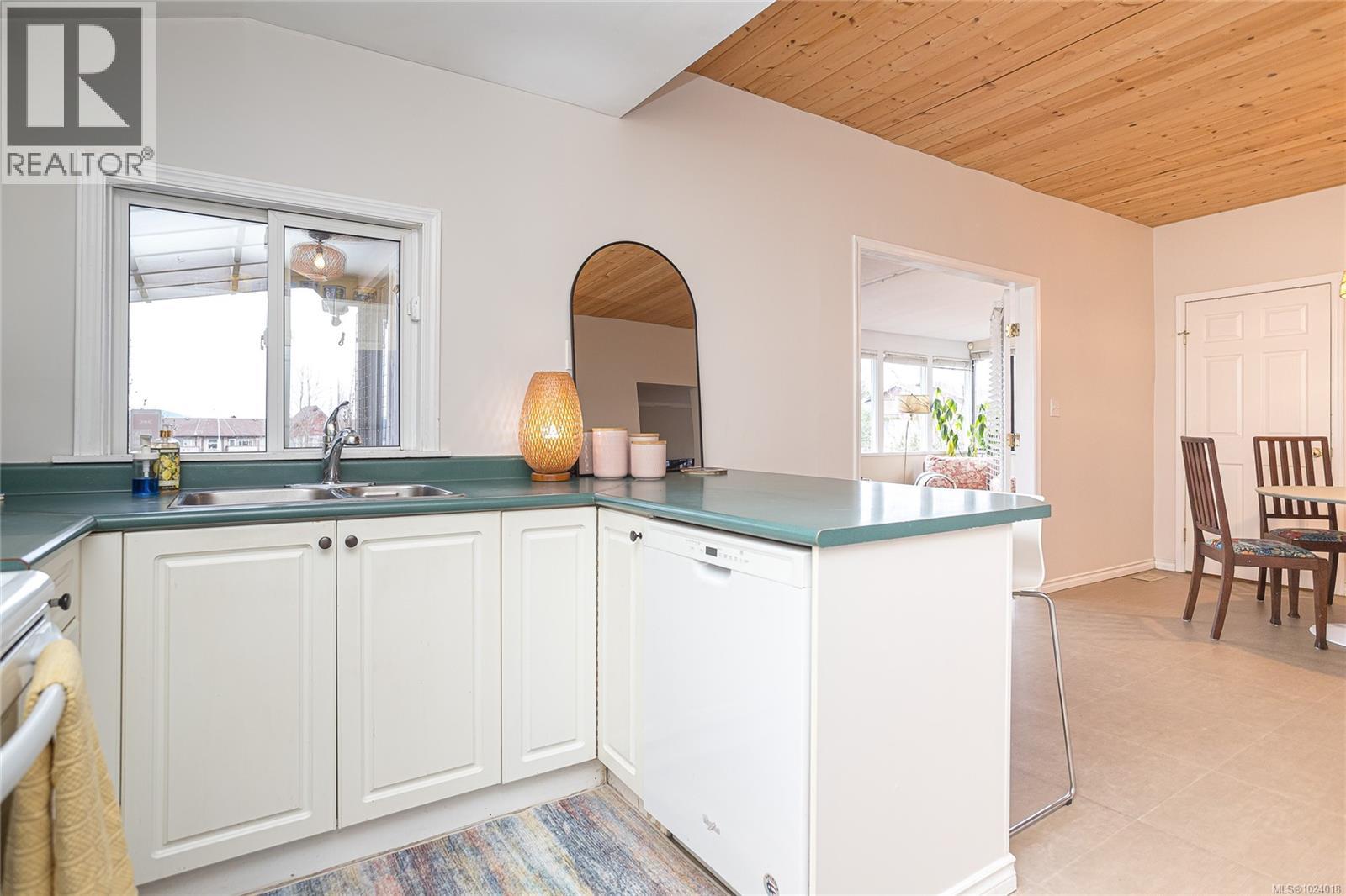 249 Victoria Rd, Nanaimo