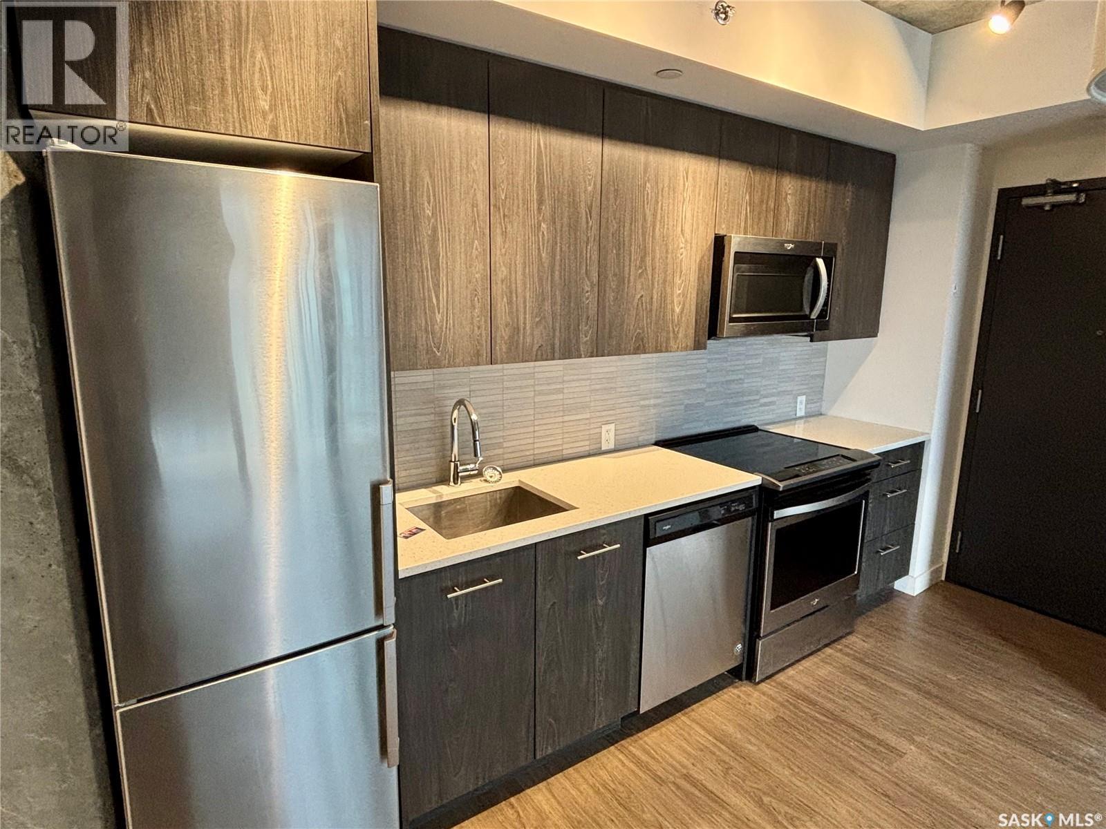 #804 490 2ND AVENUE S - Image 3