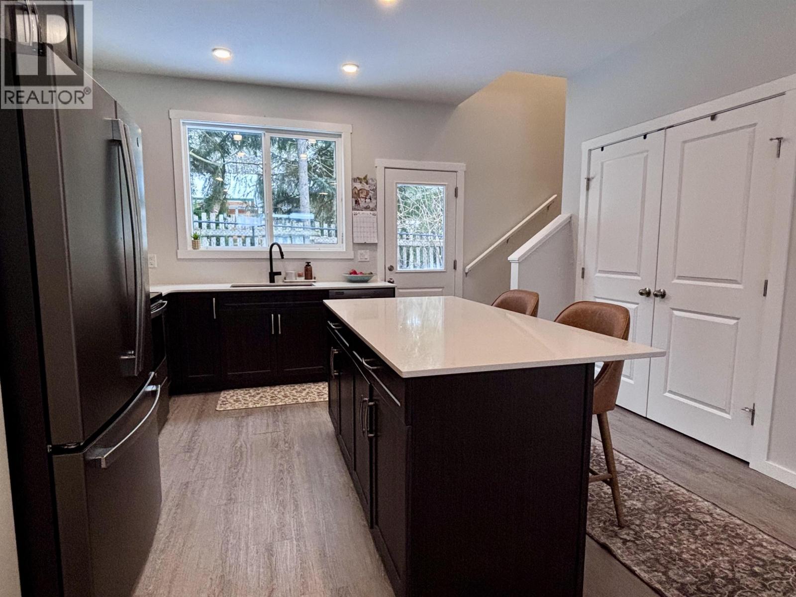 #9-4921 HALLIWELL Avenue, Terrace