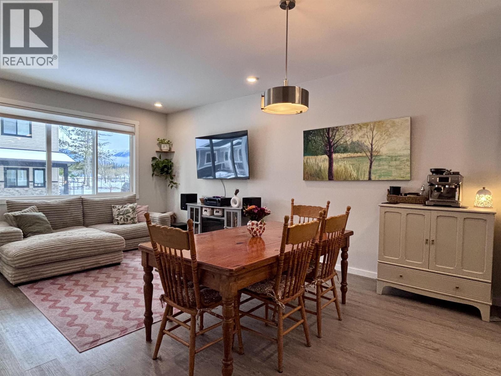 #9-4921 HALLIWELL Avenue, Terrace