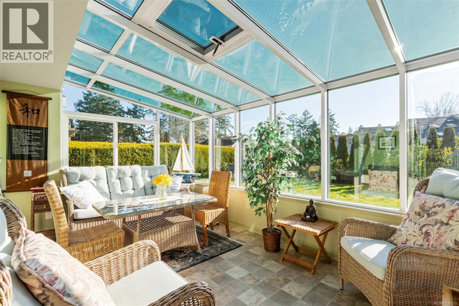 2617 Lancelot Pl, Central Saanich