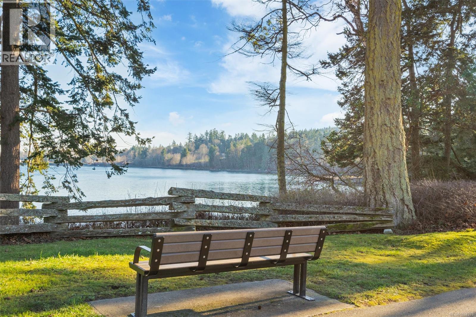 2617 Lancelot Pl, Central Saanich