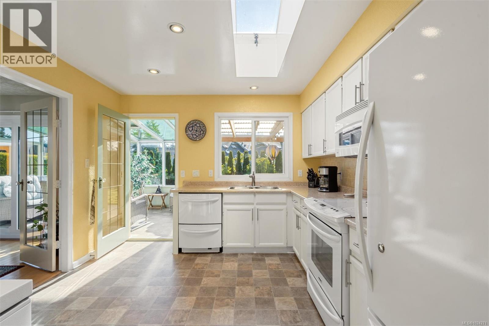 2617 Lancelot Pl, Central Saanich