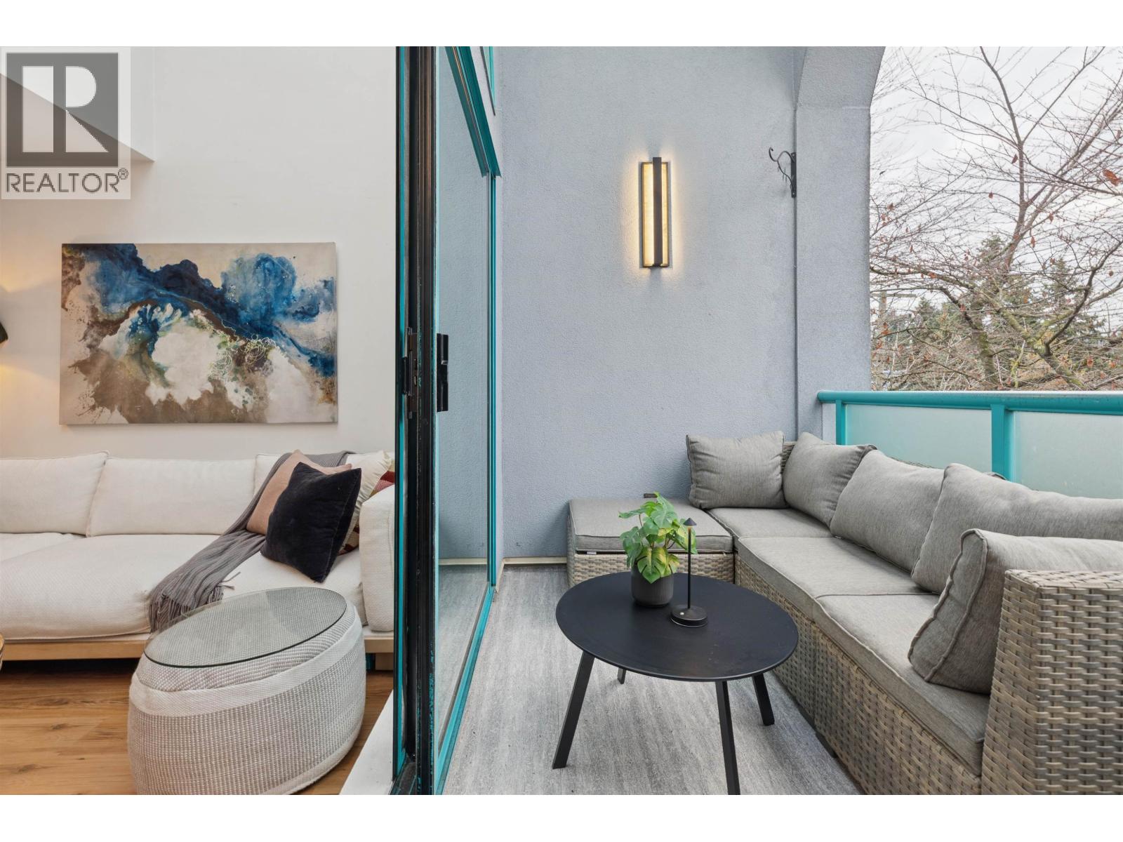 300 1966 COQUITLAM AVENUE, Port Coquitlam