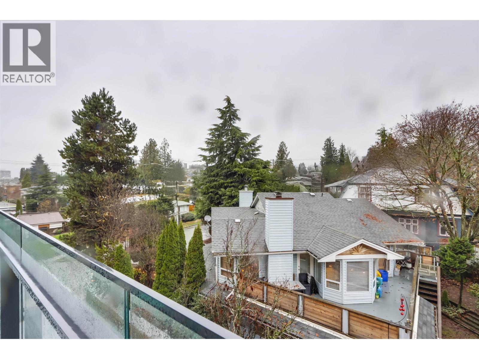 41* 422 E 3RD STREET, North Vancouver
