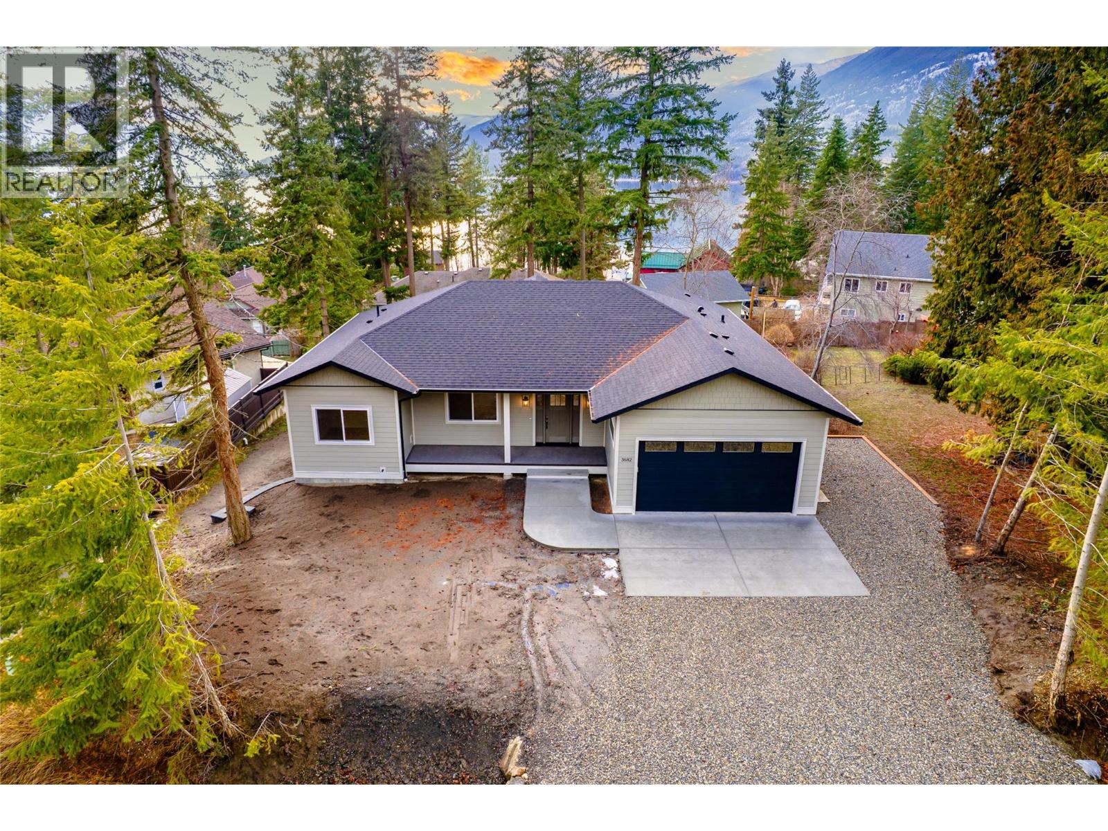 3682 Braelyn Road, Tappen