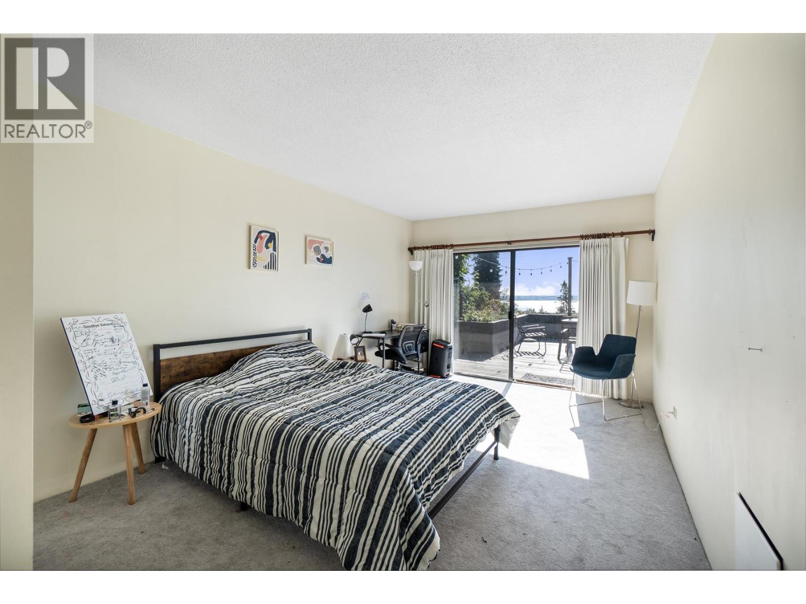 2233 PALMERSTON AVENUE, West Vancouver