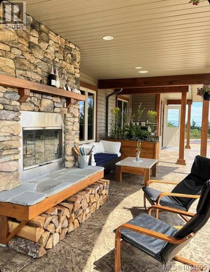 1680 Peligren Pl, Qualicum Beach