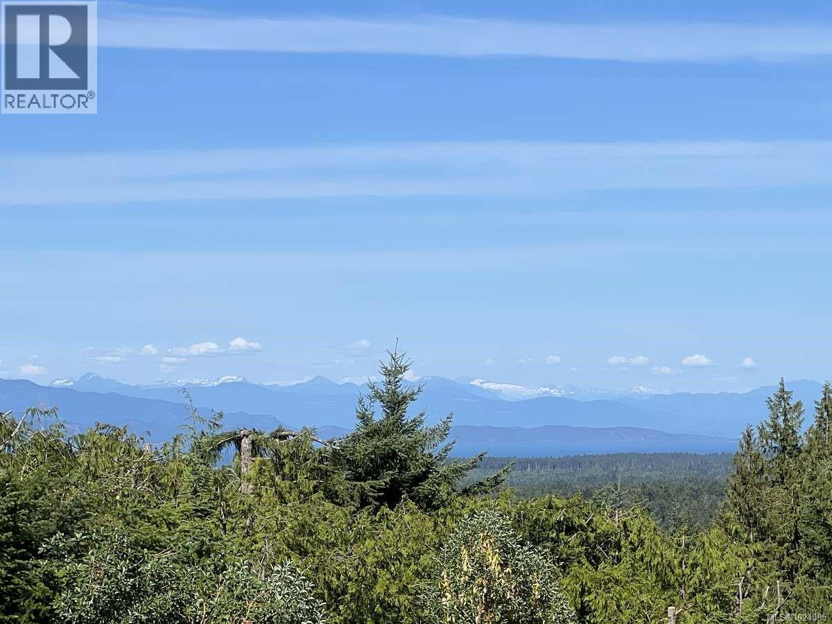 1680 Peligren Pl, Qualicum Beach