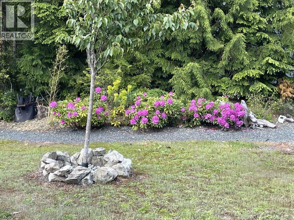 1680 Peligren Pl, Qualicum Beach