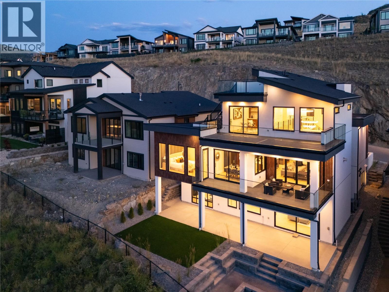  1016 EMSLIE Street, Kelowna