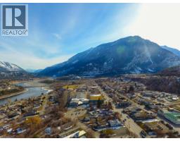 818 Main Street, Lillooet, BC V0K1V0 Photo 10