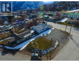 818 Main Street, Lillooet, BC V0K1V0 Photo 6