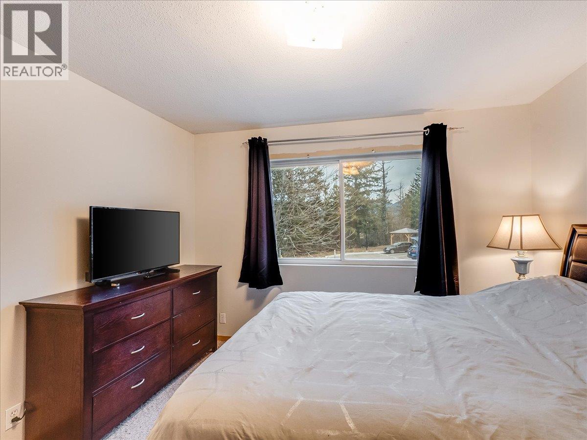 202 11TH Avenue Unit# 102, Castlegar