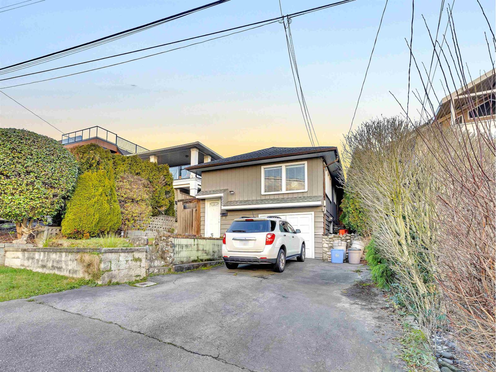 852 STEVENS STREET, White Rock