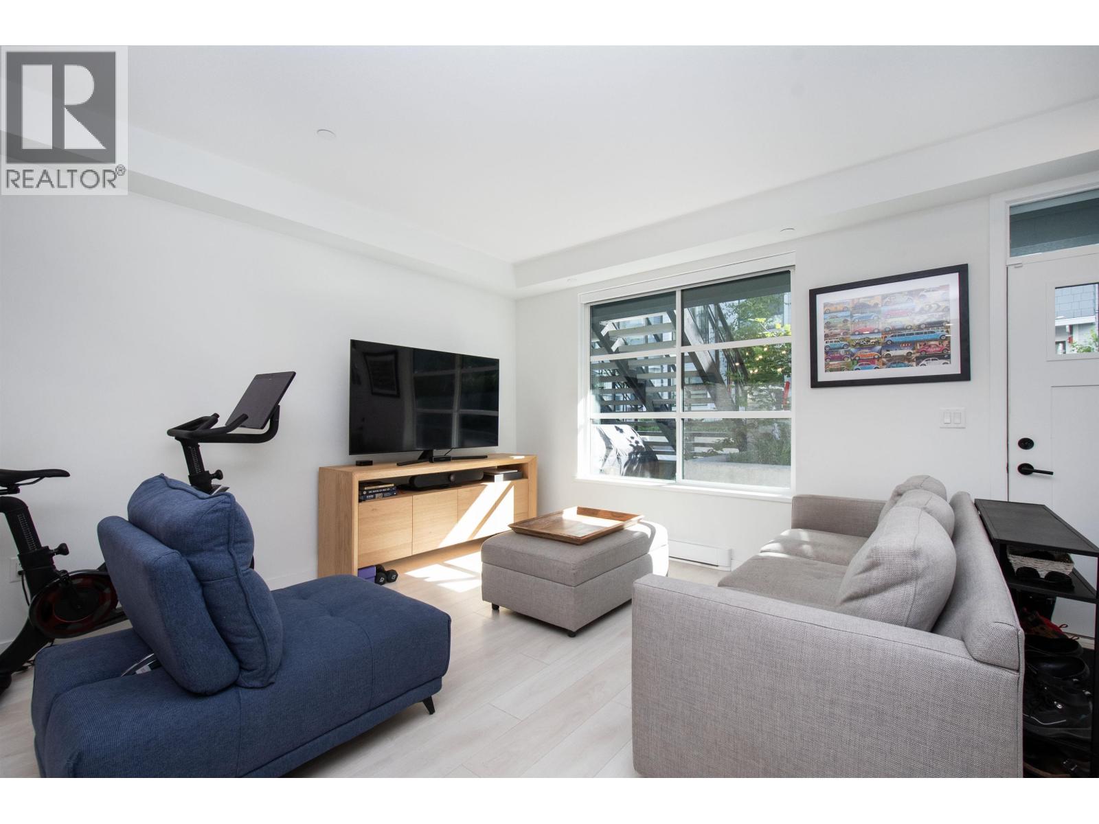 118 2045 HERITAGE PARK LANE, North Vancouver