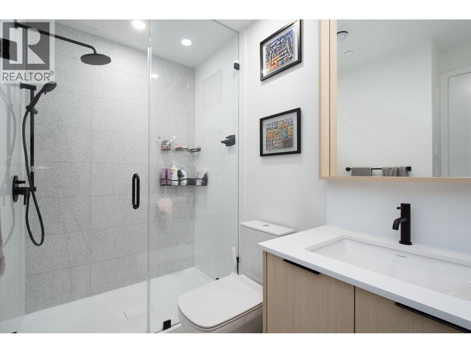 118 2045 HERITAGE PARK LANE, North Vancouver