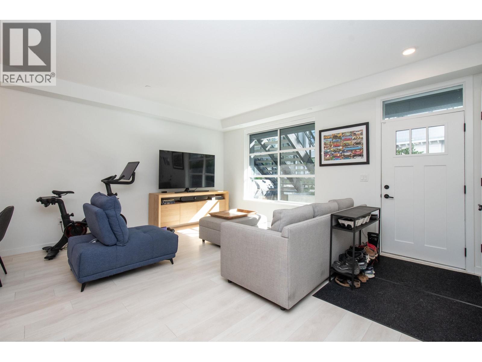 118 2045 HERITAGE PARK LANE, North Vancouver