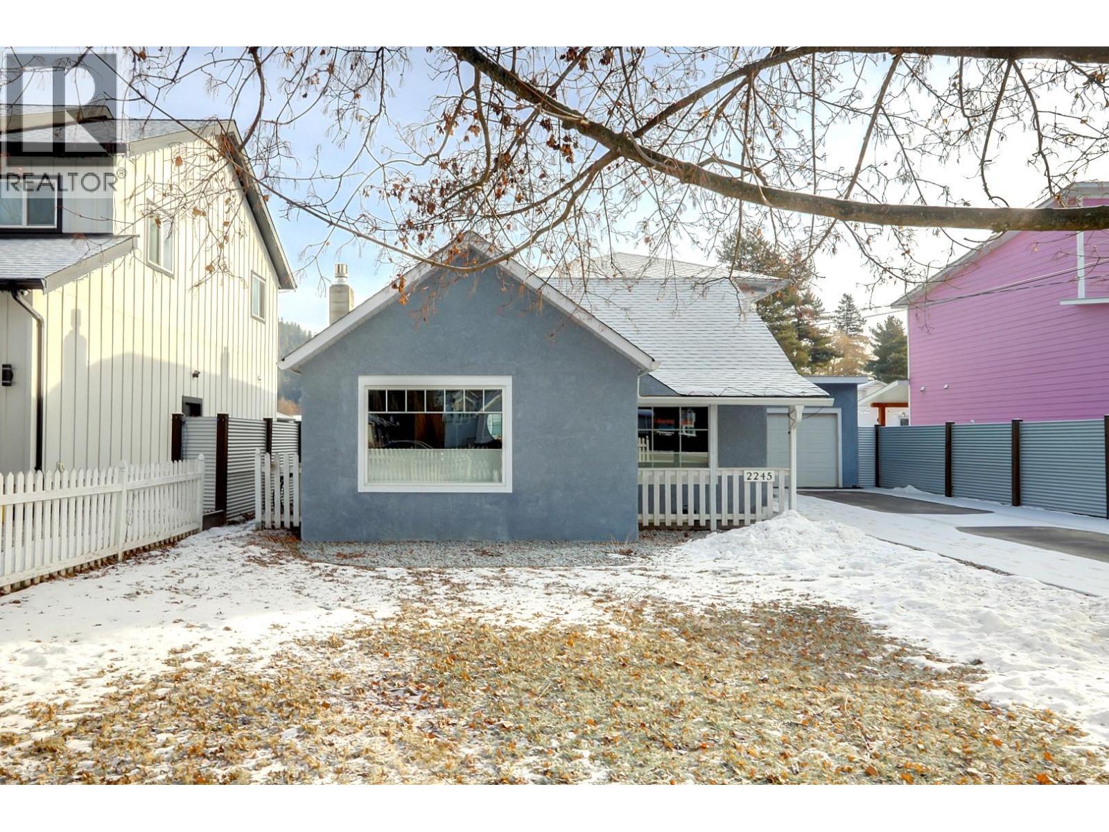 2245 Shuswap Avenue, Lumby