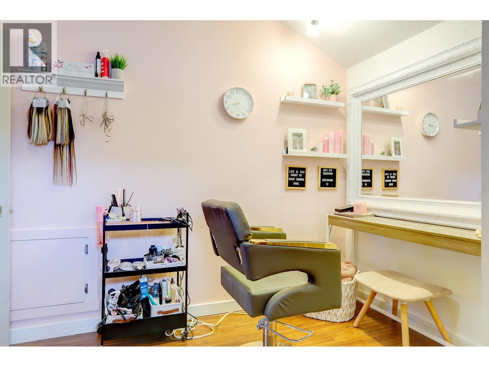 2245 Shuswap Avenue, Lumby