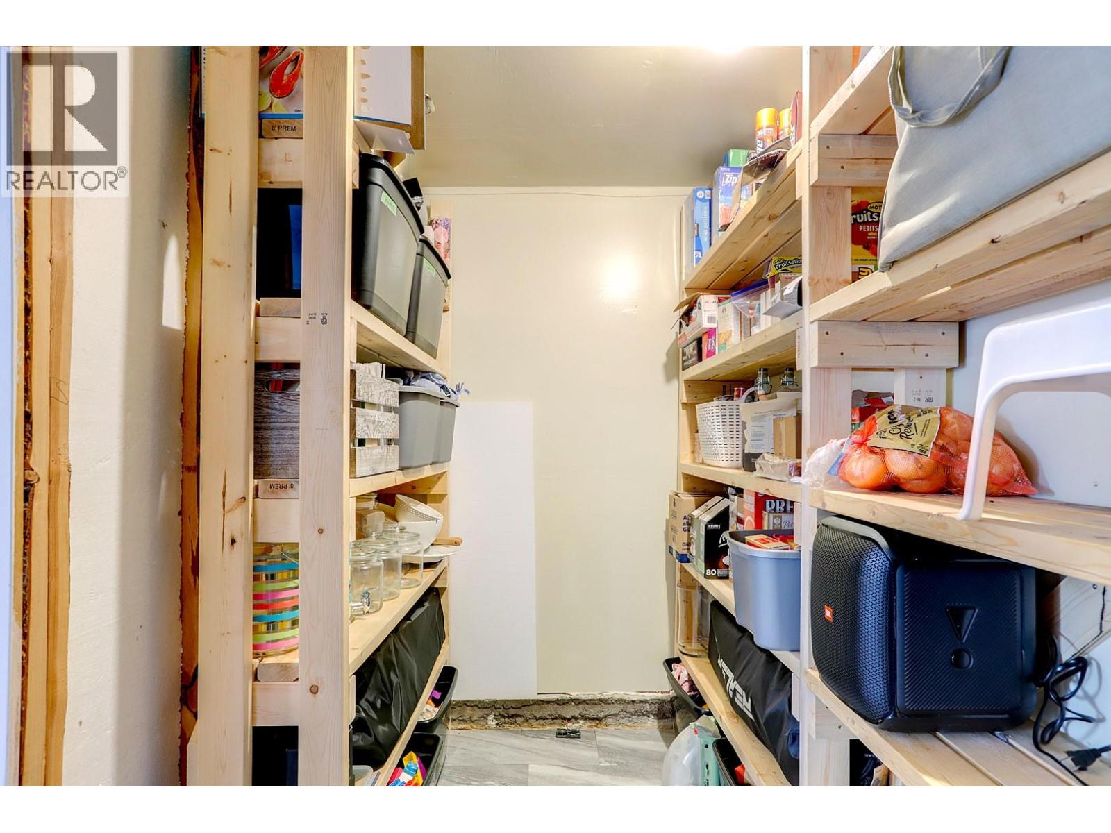 2245 Shuswap Avenue, Lumby