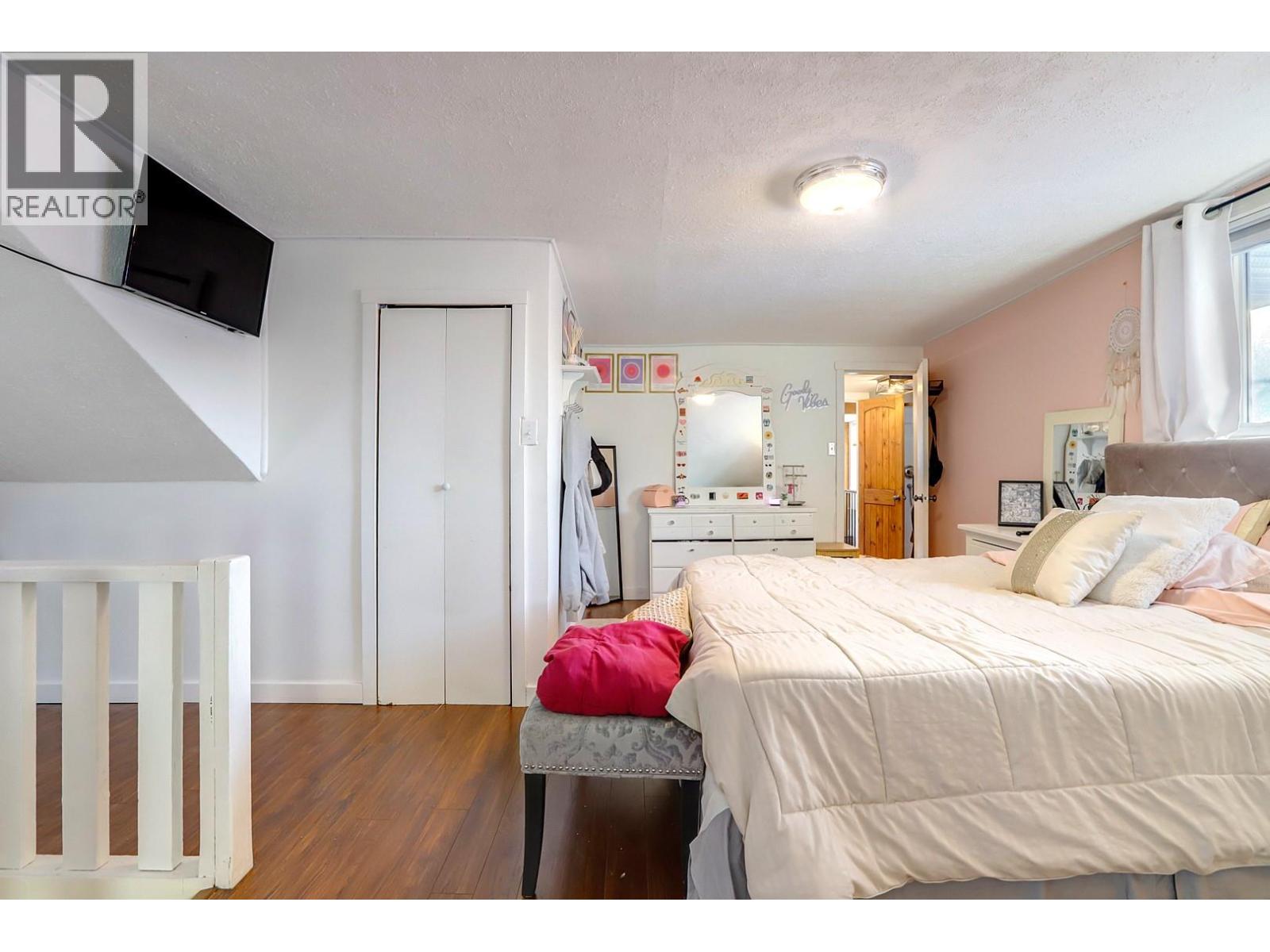 2245 Shuswap Avenue, Lumby