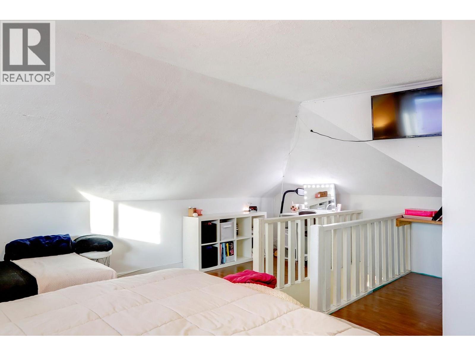 2245 Shuswap Avenue, Lumby