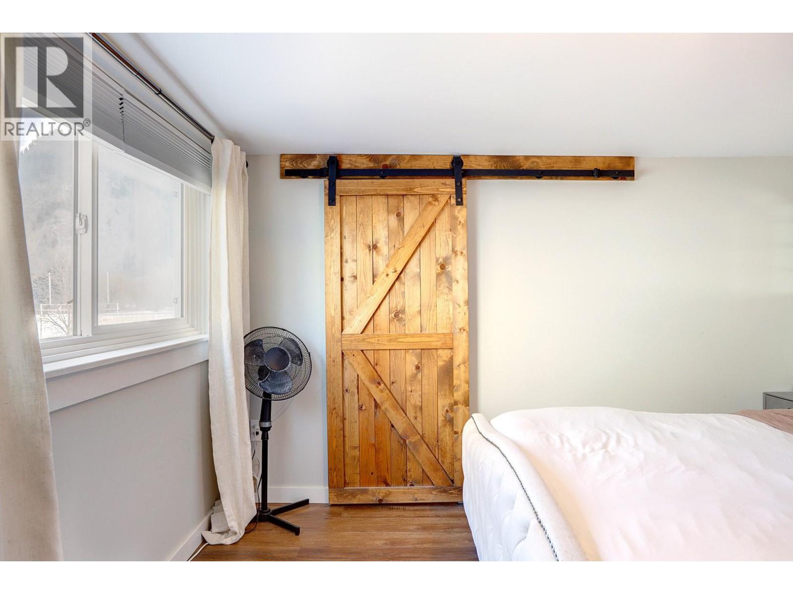 2245 Shuswap Avenue, Lumby