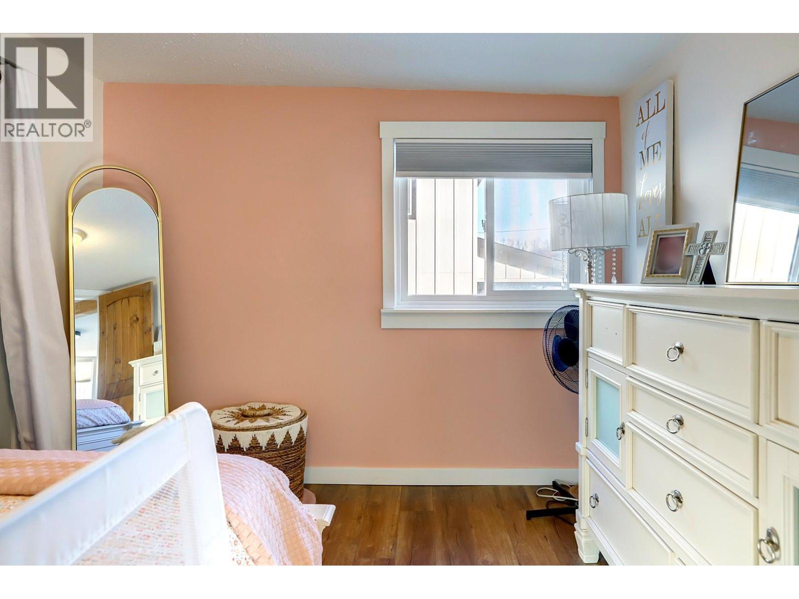 2245 Shuswap Avenue, Lumby