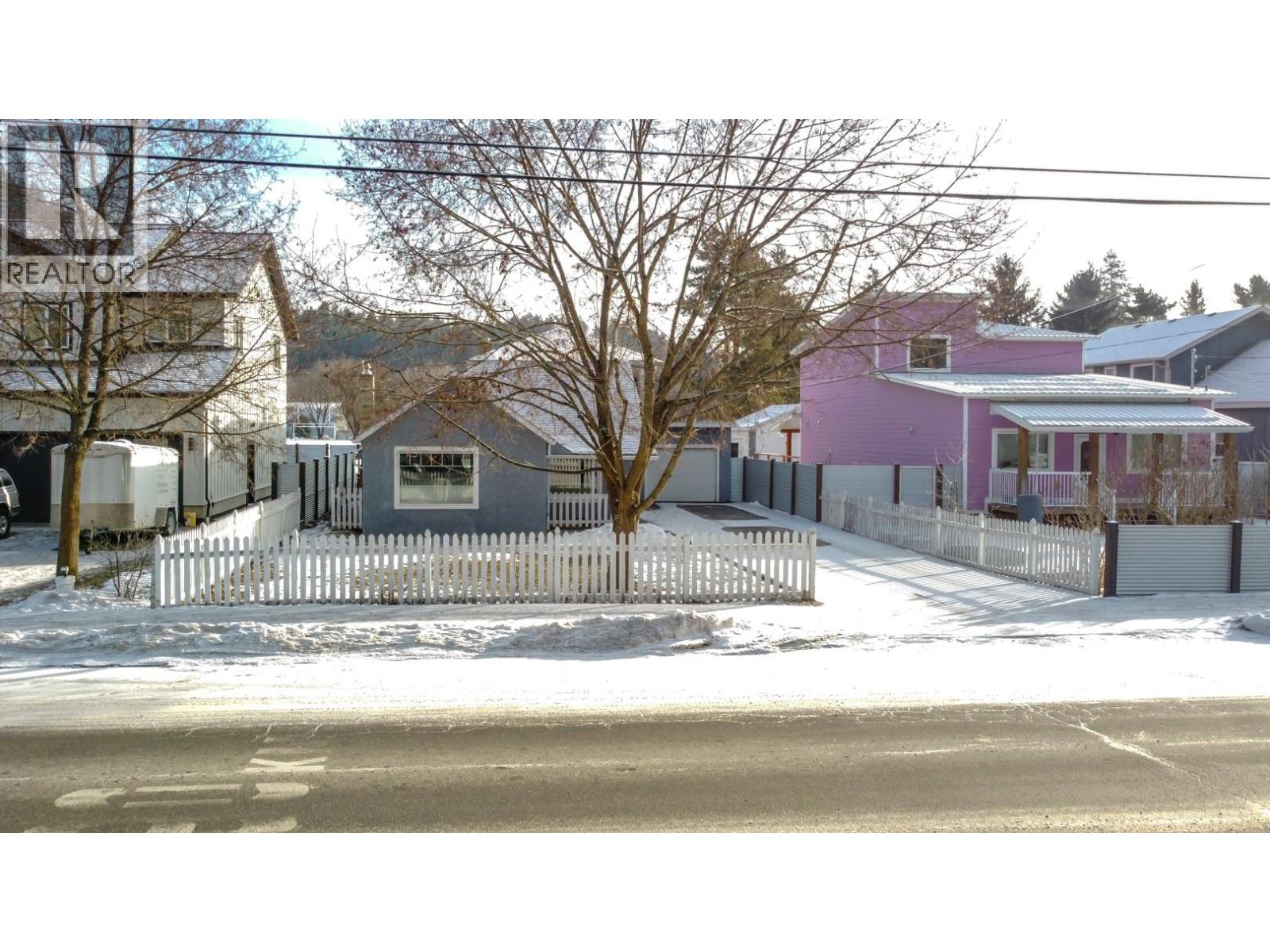 2245 Shuswap Avenue, Lumby