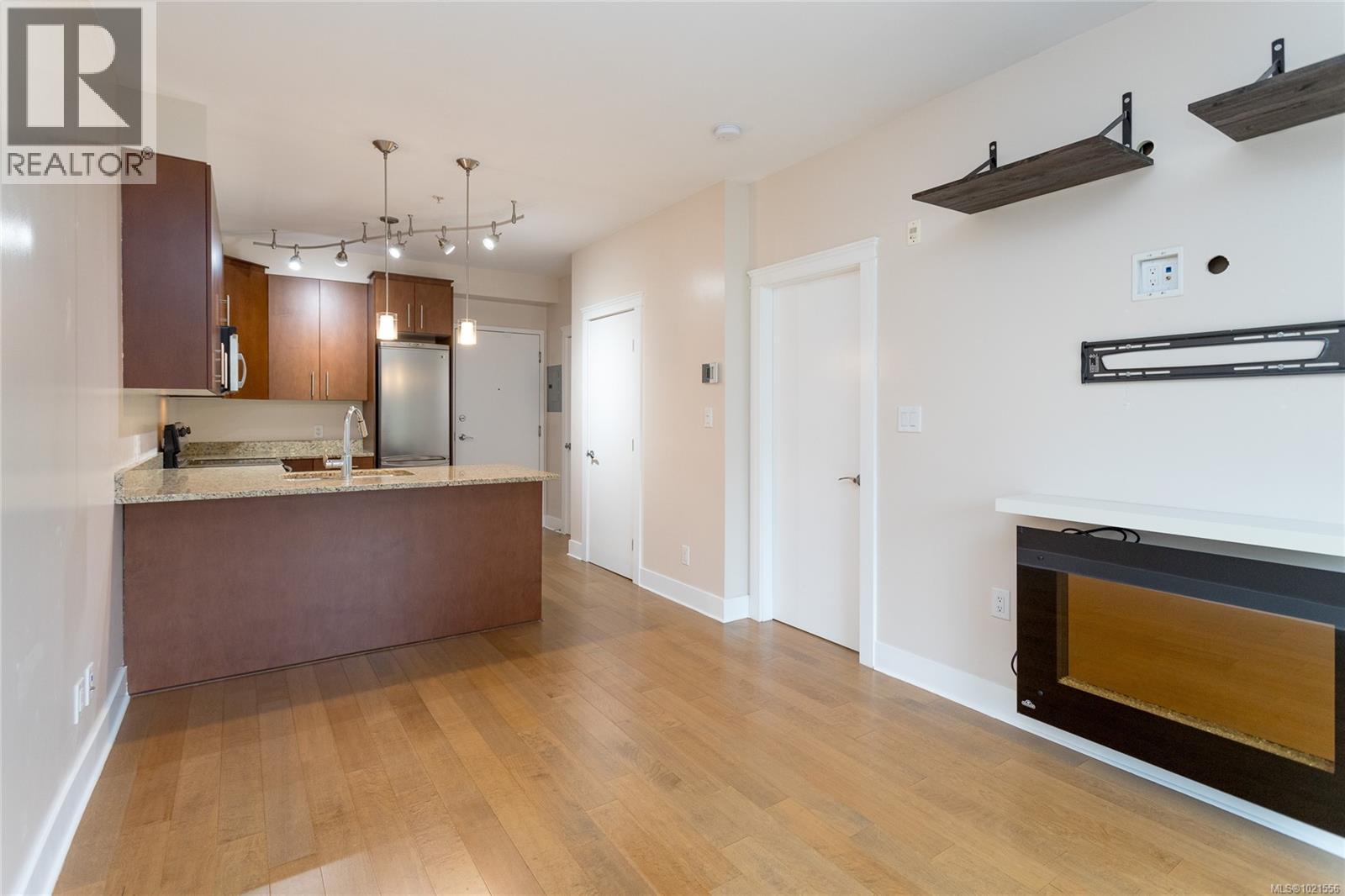 212 21 Conard St, View Royal