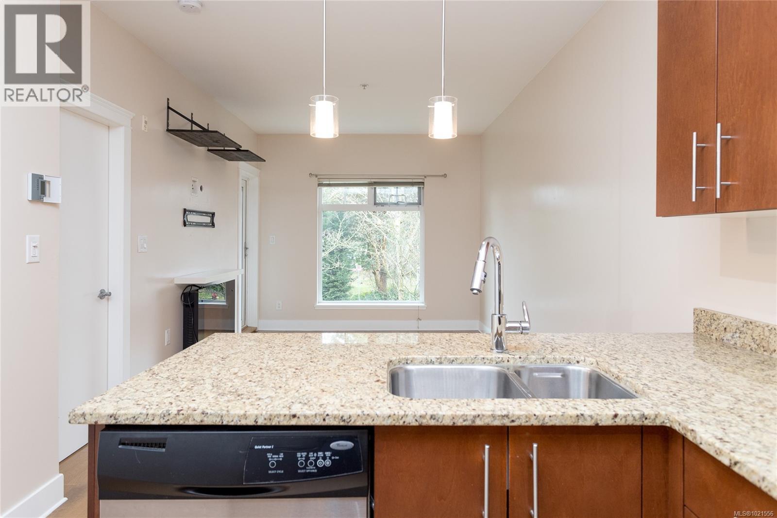 212 21 Conard St, View Royal