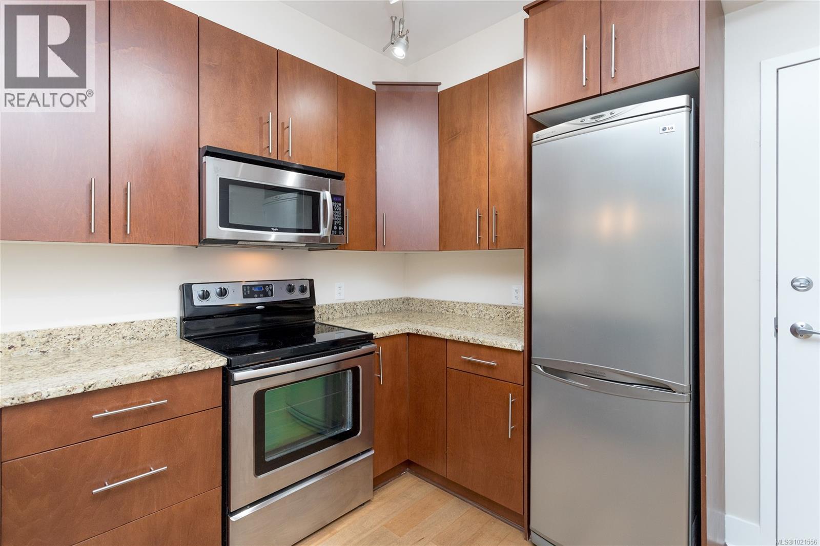 212 21 Conard St, View Royal