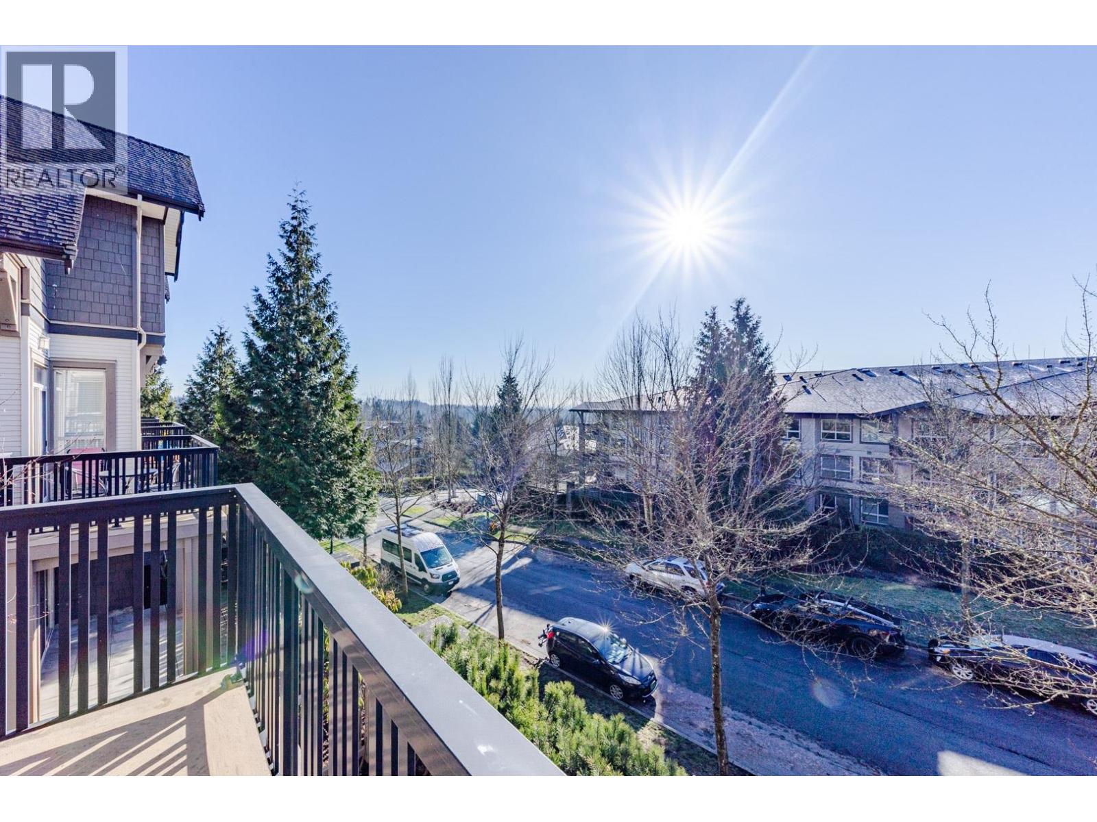 3 3065 DAYANEE SPRINGS BOULEVARD - Photo 3 of 40, Coquitlam, British Columbia