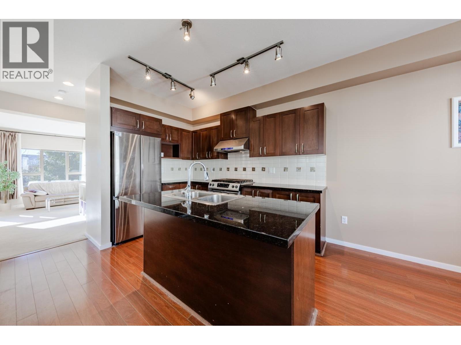 3 3065 DAYANEE SPRINGS BOULEVARD, Coquitlam