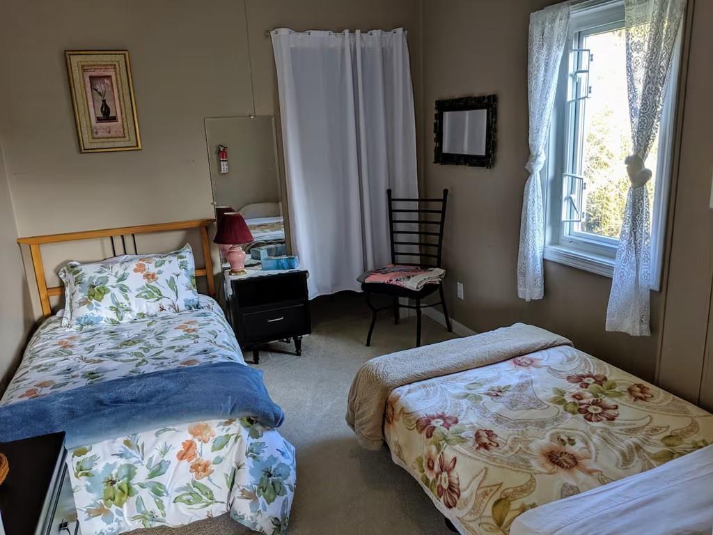 14737 GORDON AVENUE, White Rock