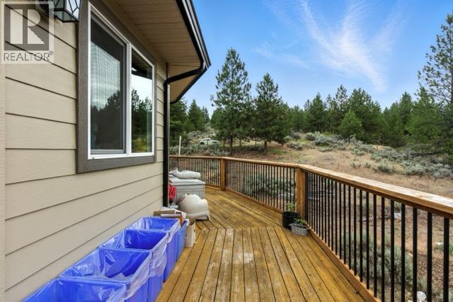 4377 Shuswap Road - 32