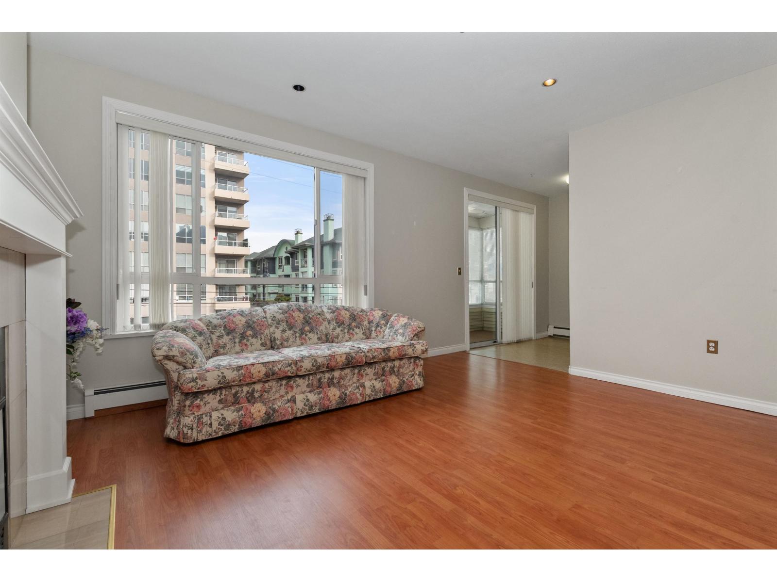 203 45770 SPADINA AVENUE, Chilliwack Downtown, Chilliwack