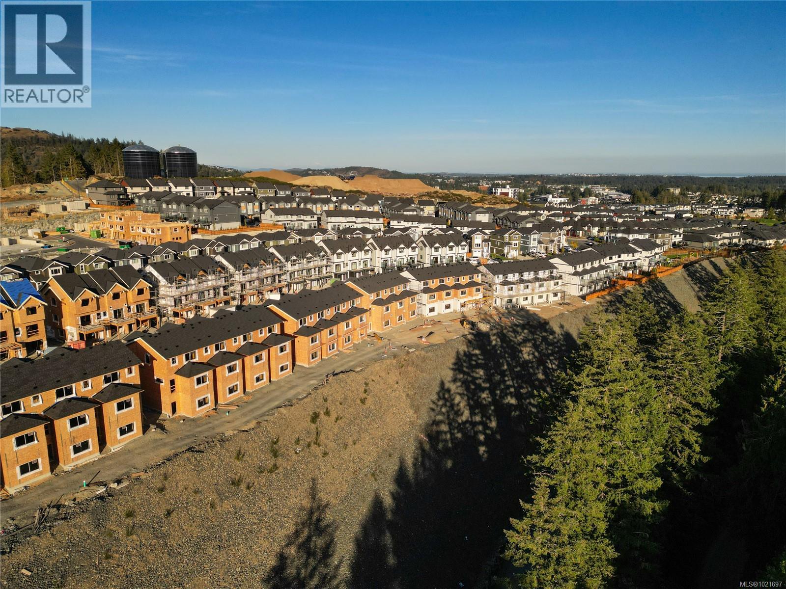 2853 Ledgestone Cres, Langford